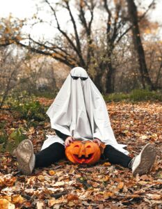 Last-minute, low-cost Halloween costumes
