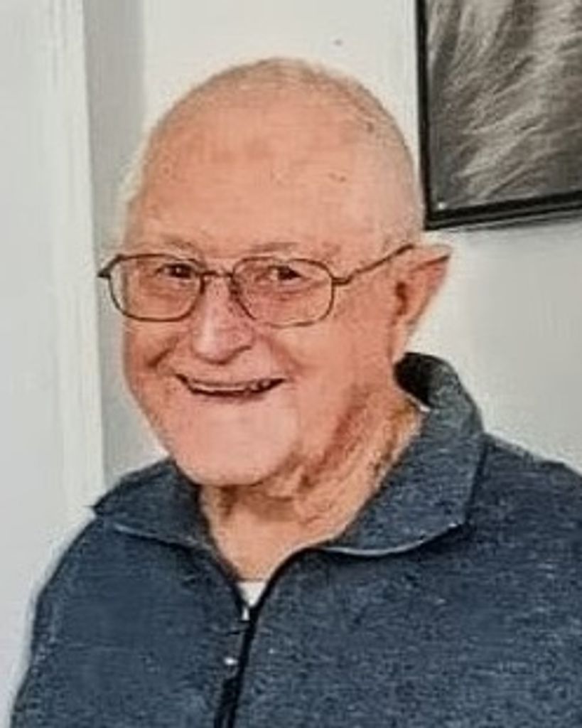 Marine Veteran and Shawnee Country Club Employee Dies at 87