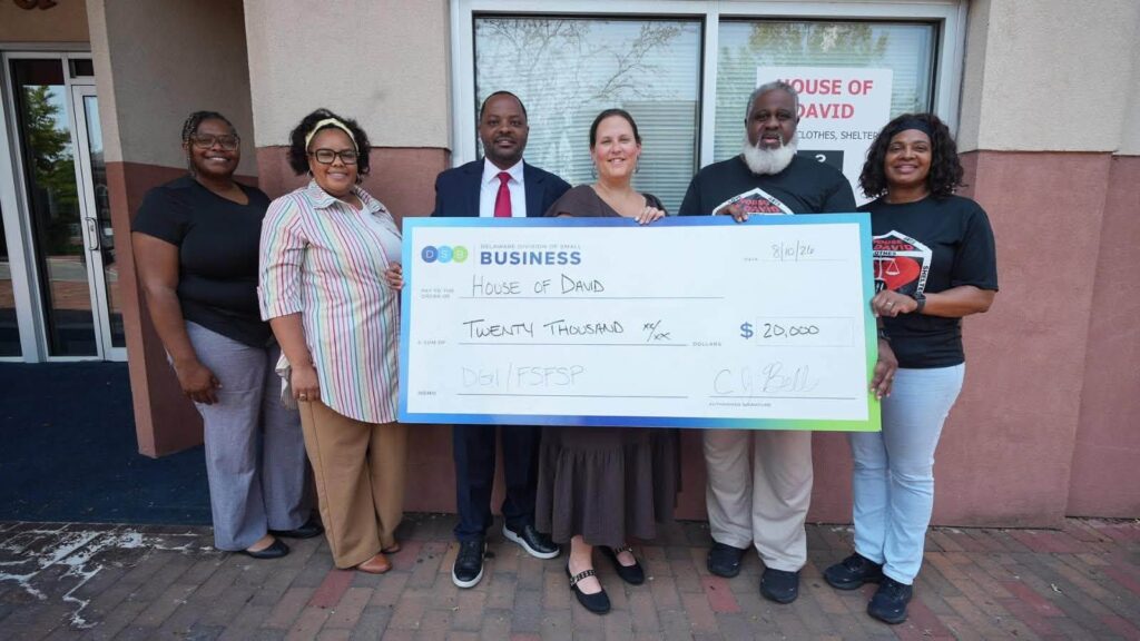 Delaware Grocery Initiative Presents Checks in Milford, Milton