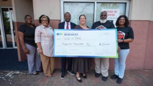 Delaware Grocery Initiative Presents Checks in Milford, Milton